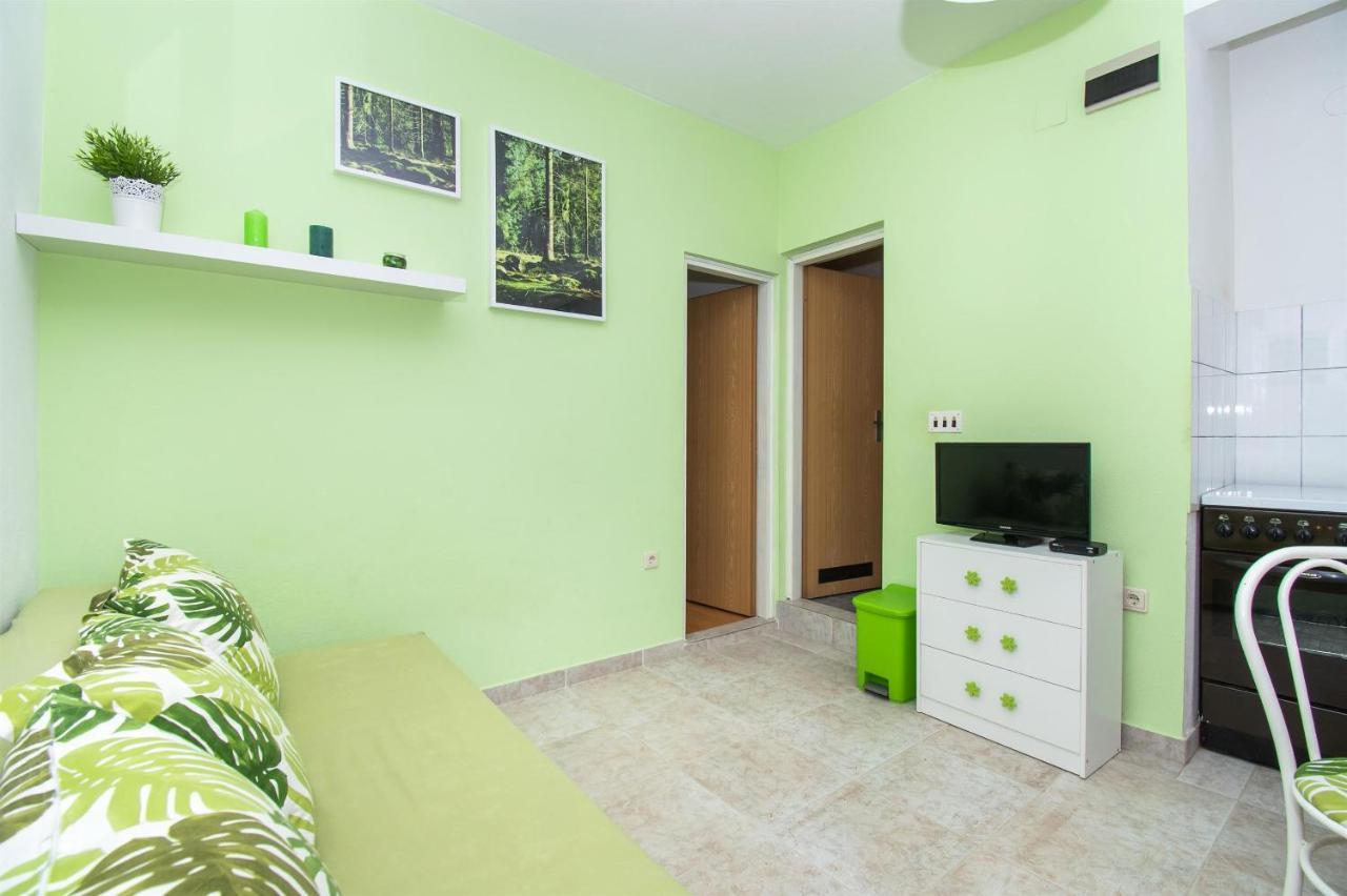 Apartments Dijana Pakoštane 外观 照片