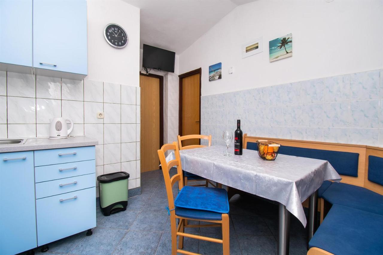 Apartments Dijana Pakoštane 外观 照片