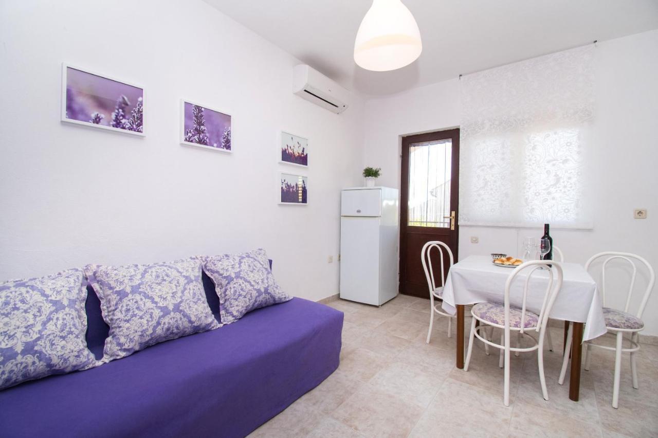 Apartments Dijana Pakoštane 外观 照片
