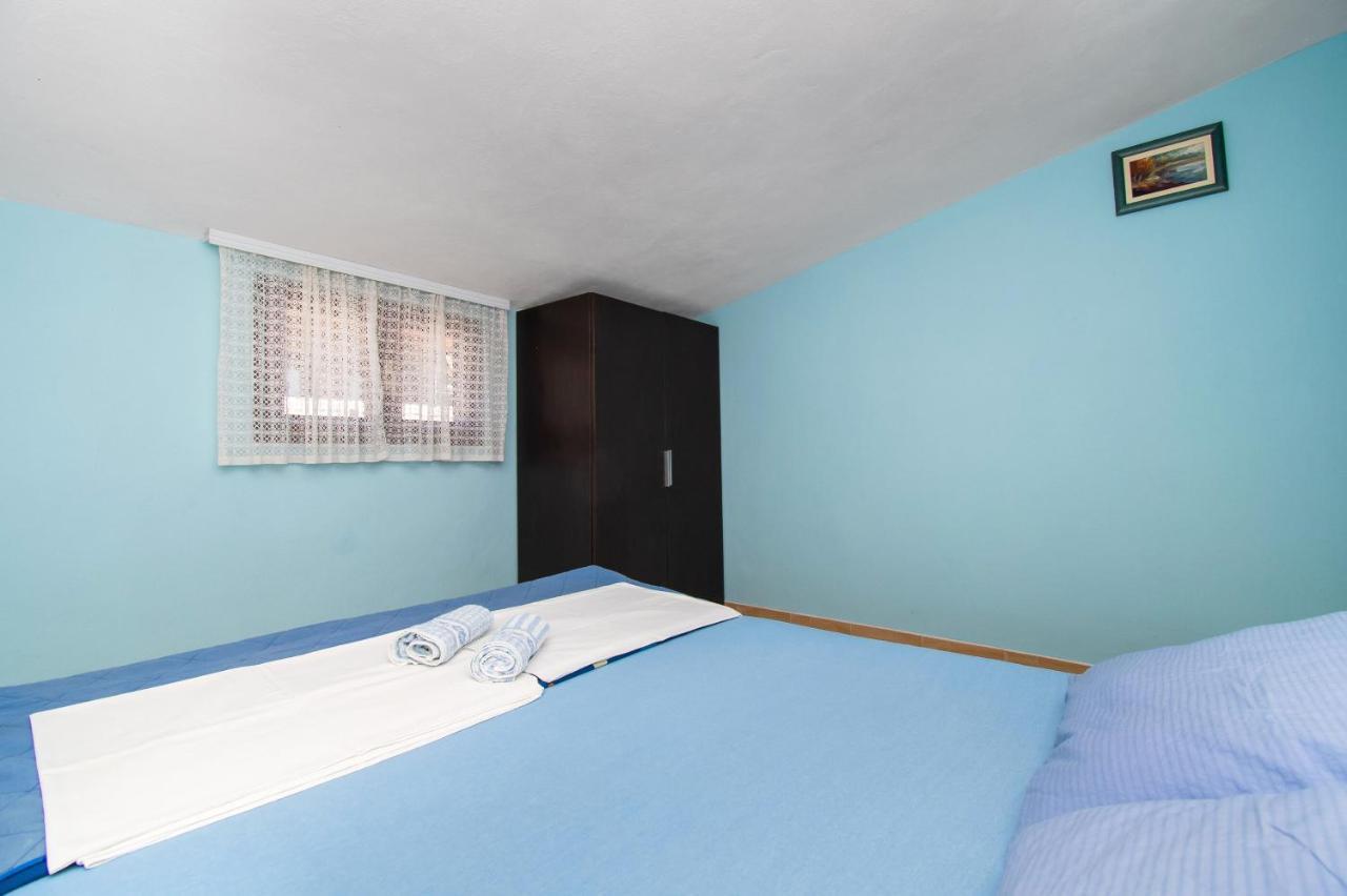 Apartments Dijana Pakoštane 外观 照片
